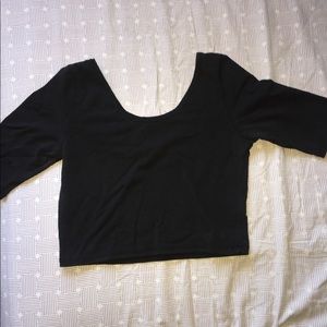 Black 3/4 length sleeves crop top
